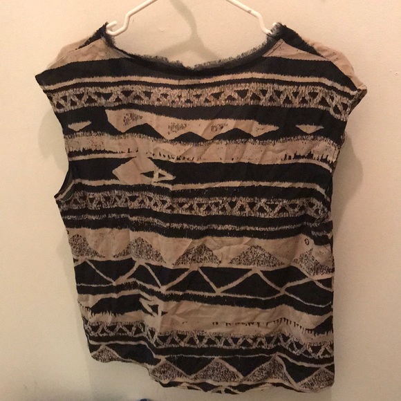 Top - Picture 2 of 2